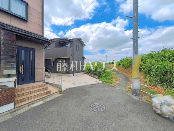 接道状況および現場風景 【志木市上宗岡1丁目】 接道状況および現場風景 【志木市上宗岡1丁目】