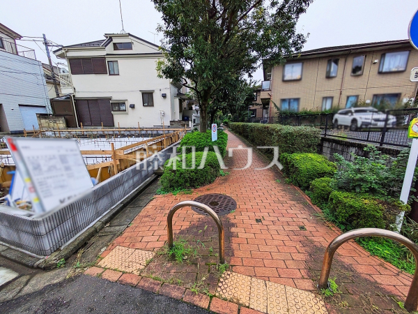 接道状況および現場風景 【杉並区上井草3丁目】 接道状況および現場風景 【杉並区上井草3丁目】