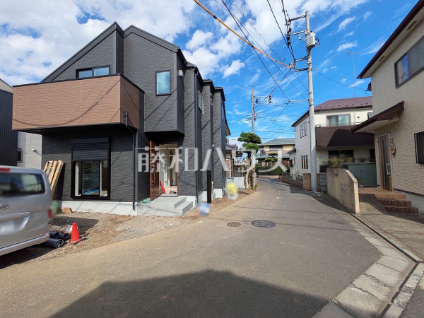 接道状況および現場風景 【東村山市諏訪町2丁目】 接道状況および現場風景 【東村山市諏訪町2丁目】
