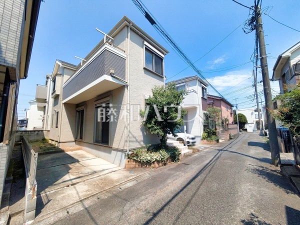 接道状況および現場風景 【西東京市中町2丁目】見学はしたいけど、なかなか時間が取れない・・・そんな方に出勤前や仕事終わりにマイホームを見学できるサポートをいたします。 接道状況および現場風景 【西東京市中町2丁目】見学はしたいけど、なかなか時間が取れない・・・そんな方に出勤前や仕事終わりにマイホームを見学できるサポートをいたします。