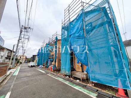 接道状況および現場風景 【東久留米市南沢1丁目】ぜひ実物をご覧いただきたく思います。喜んでご案内いたしますのでお気軽にお問合せ下さい。/撮影日2026/09/11