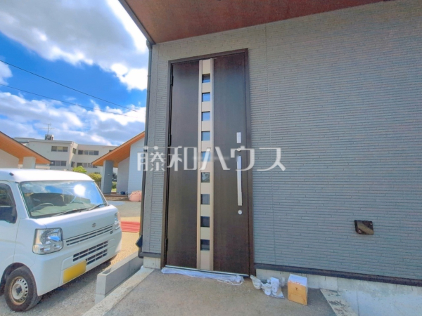 2号棟 玄関 【東久留米市八幡町3丁目】 2号棟 玄関 【東久留米市八幡町3丁目】