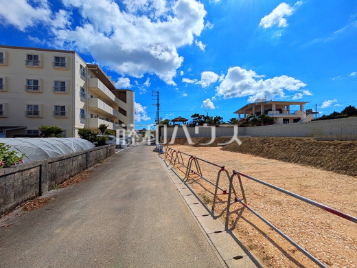 接道状況および現場風景(南東 5~8号地側) 【八重瀬町字安里】