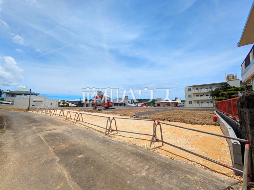 接道状況および現場風景(北西 1~4号地側) 【八重瀬町字安里】