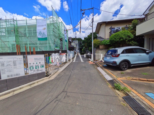 接道状況および現場風景 【杉並区井草4丁目】 接道状況および現場風景 【杉並区井草4丁目】