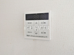 給湯器リモコン 【西東京市東伏見6丁目】便利な追いだき機能付きオートバス。予約設定も可能なので、帰宅後すぐに入浴できるようお湯を張っておくことができます。 給湯器リモコン 【西東京市東伏見6丁目】便利な追いだき機能付きオートバス。予約設定も可能なので、帰宅後すぐに入浴できるようお湯を張っておくことができます。
