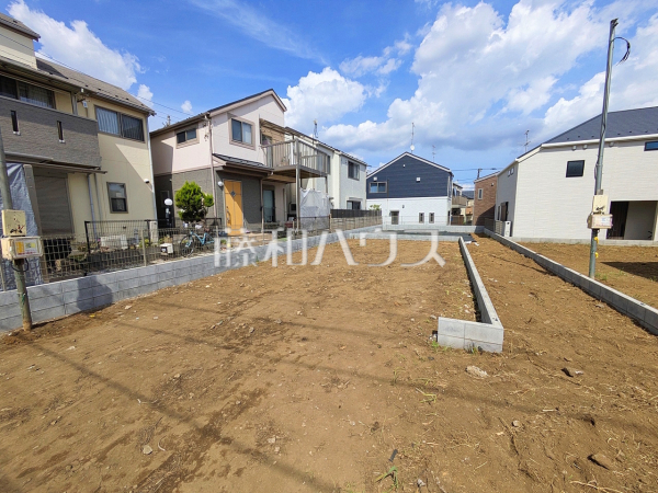 ≪外観≫≫ 全居室南向きで明るく、冬場でも太陽の日差しで室内ぽかぽかです! 【世田谷区祖師谷6丁目】 ≪外観≫≫ 全居室南向きで明るく、冬場でも太陽の日差しで室内ぽかぽかです! 【世田谷区祖師谷6丁目】