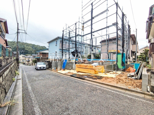 接道状況および現場風景 【八王子市散田町4丁目】 接道状況および現場風景 【八王子市散田町4丁目】