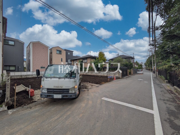 接道状況および現場風景 【小金井市緑町3丁目】 接道状況および現場風景 【小金井市緑町3丁目】