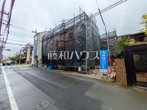 接道状況および現場風景 【小金井市緑町3丁目】 接道状況および現場風景 【小金井市緑町3丁目】