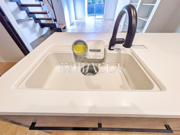 A号棟 キッチン 【八王子市めじろ台3丁目】 A号棟 キッチン 【八王子市めじろ台3丁目】