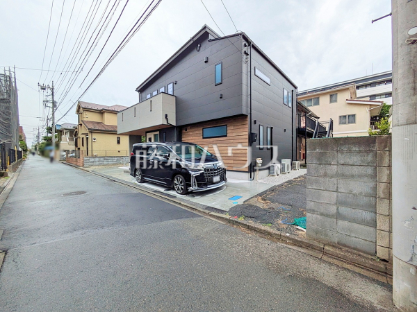 接道状況および現場風景 【三鷹市上連雀4丁目】 接道状況および現場風景 【三鷹市上連雀4丁目】