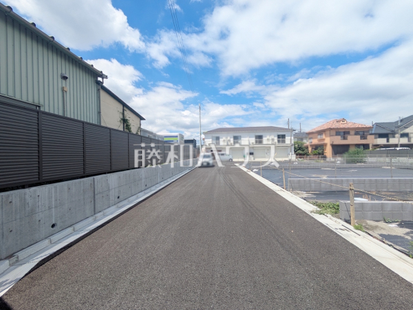 接道状況および現場風景 【世田谷区給田5丁目】 接道状況および現場風景 【世田谷区給田5丁目】