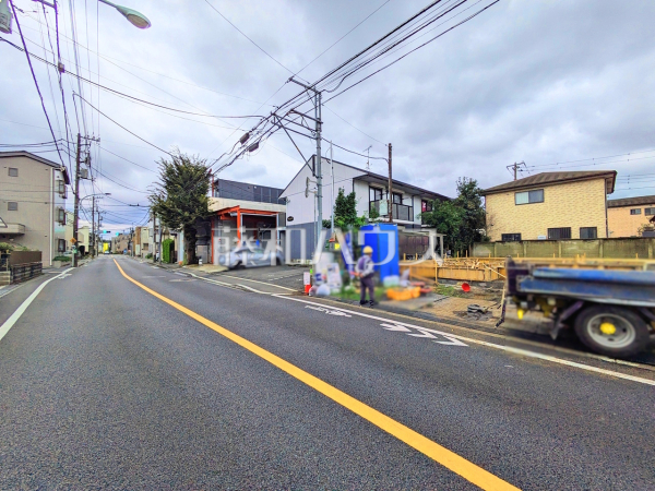 接道状況および現場風景 【三鷹市大沢3丁目】 接道状況および現場風景 【三鷹市大沢3丁目】