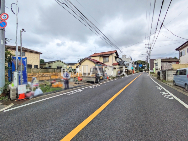 接道状況および現場風景 【三鷹市大沢3丁目】 接道状況および現場風景 【三鷹市大沢3丁目】