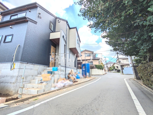 接道状況および現場風景 【東村山市恩多町2丁目】 接道状況および現場風景 【東村山市恩多町2丁目】