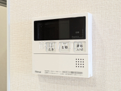 給湯機 【ビューアリーナ朝霞台】追焚き機能付きなので、生活時間の違う家族に便利です。 給湯機 【ビューアリーナ朝霞台】追焚き機能付きなので、生活時間の違う家族に便利です。