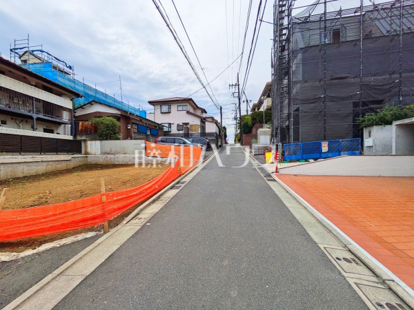 接道状況および現場風景 【世田谷区岡本3丁目】 接道状況および現場風景 【世田谷区岡本3丁目】