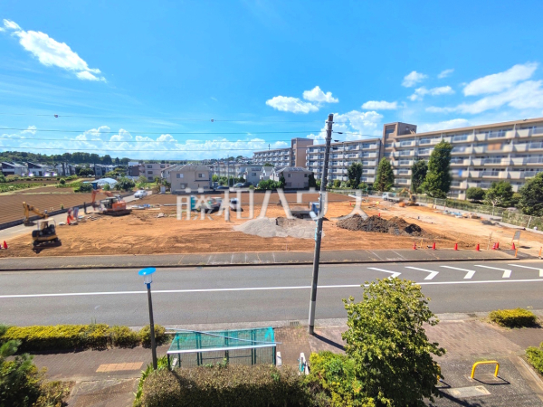 接道状況および現場風景 【東村山市多摩湖町1丁目】 接道状況および現場風景 【東村山市多摩湖町1丁目】