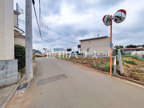 接道状況および現場風景 【清瀬市下清戸5丁目】 接道状況および現場風景 【清瀬市下清戸5丁目】