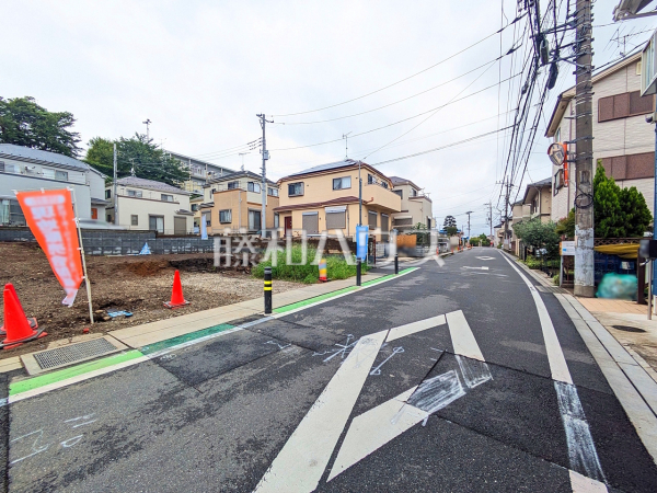 接道状況および現場風景 【富士見市諏訪2丁目】 接道状況および現場風景 【富士見市諏訪2丁目】