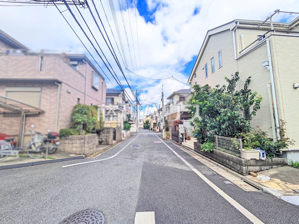 接道状況および現場風景 【練馬区南大泉3丁目】 接道状況および現場風景 【練馬区南大泉3丁目】