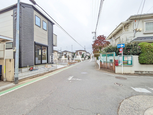接道状況および現場風景 【国分寺市戸倉4丁目】 接道状況および現場風景 【国分寺市戸倉4丁目】