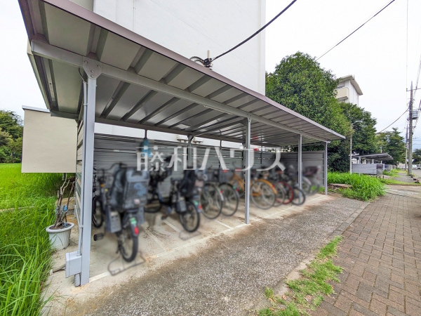 駐輪場 【西けやき台団地 2号棟】 駐輪場 【西けやき台団地 2号棟】