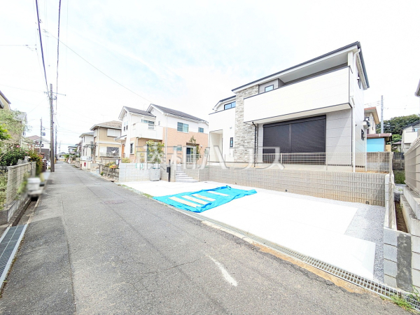 接道状況および現場風景 【八王子市絹ケ丘3丁目】 接道状況および現場風景 【八王子市絹ケ丘3丁目】