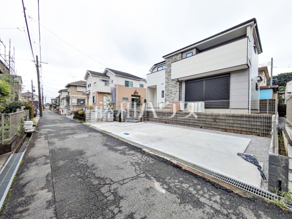 接道状況および現場風景 【八王子市絹ケ丘3丁目】 接道状況および現場風景 【八王子市絹ケ丘3丁目】