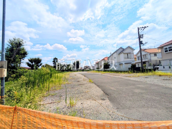 ≪現地外観≫南西側が道路に接道した開発分譲地のため日当たり良好の立地です。【府中市南町2丁目】 ≪現地外観≫南西側が道路に接道した開発分譲地のため日当たり良好の立地です。【府中市南町2丁目】