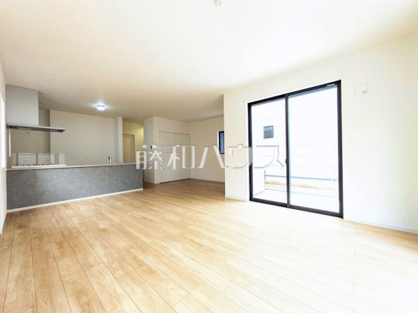 1号棟 リビング 【所沢市小手指南3丁目】 平日のご案内も可能です。まずはお気軽にお問合せ下さいませ。 1号棟 リビング 【所沢市小手指南3丁目】 平日のご案内も可能です。まずはお気軽にお問合せ下さいませ。