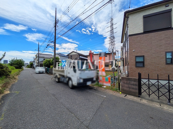 接道状況および現場風景 【日野市百草】 接道状況および現場風景 【日野市百草】