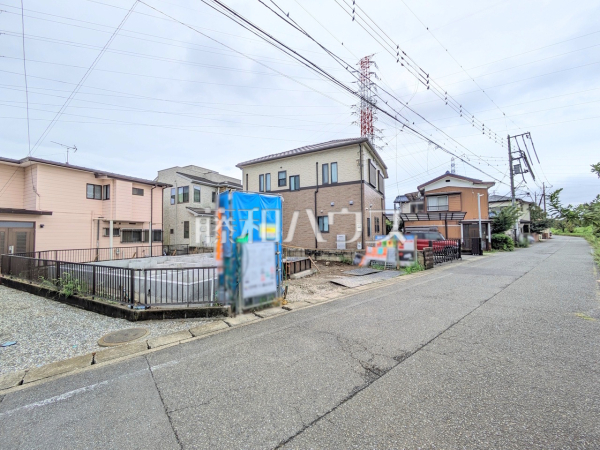接道状況および現場風景 【日野市百草】 接道状況および現場風景 【日野市百草】