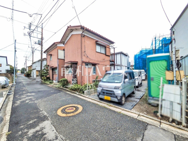 接道状況および現場風景 【昭島市松原町5丁目】 ここに住む方を想像して、着々と建築しております! 接道状況および現場風景 【昭島市松原町5丁目】 ここに住む方を想像して、着々と建築しております!