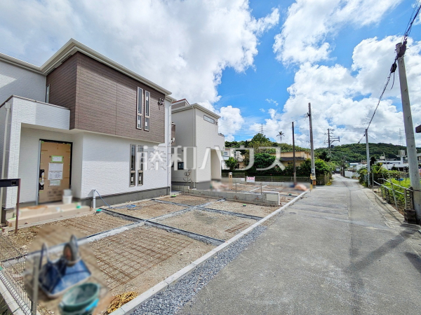 1号棟 接道状況および現場風景 【南城市大里字稲嶺】 1号棟 接道状況および現場風景 【南城市大里字稲嶺】
