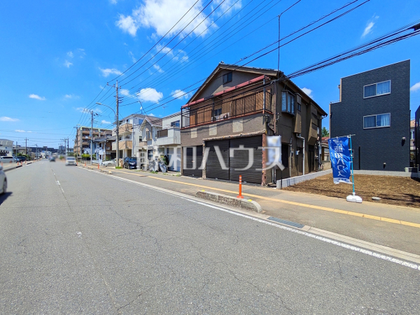 接道状況および現場風景 【富士見市鶴瀬西3丁目】 接道状況および現場風景 【富士見市鶴瀬西3丁目】