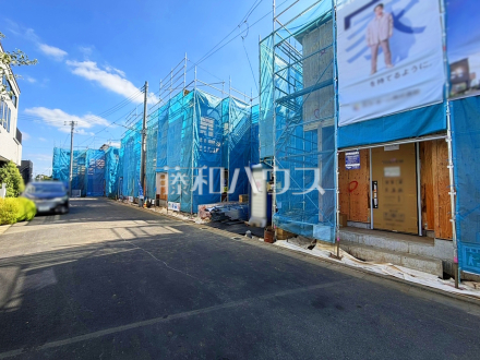 まだまだ建築中ですが、ぜひ現地をご覧になりませんか?基礎・上棟の状態は建築中にしかご覧になれません! 【新座市片山3丁目】/撮影日2026/10/10