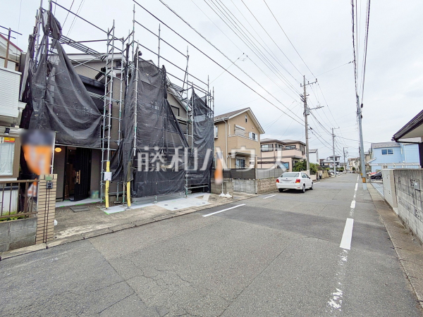 接道状況および現場風景 【日野市東豊田3丁目】物件の事、諸費用の事など、小さな疑問も担当の八幡までお気軽にご連絡・ご相談下さい。 接道状況および現場風景 【日野市東豊田3丁目】物件の事、諸費用の事など、小さな疑問も担当の八幡までお気軽にご連絡・ご相談下さい。