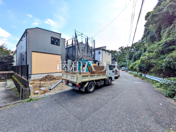 接道状況および現場風景 【八王子市大塚】 接道状況および現場風景 【八王子市大塚】