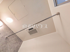 浴室乾燥機(浴室内上部)雨の日の強い味方!浴室換気乾燥機付きユニットバスで洗濯物が乾かせます 浴室乾燥機(浴室内上部)雨の日の強い味方!浴室換気乾燥機付きユニットバスで洗濯物が乾かせます