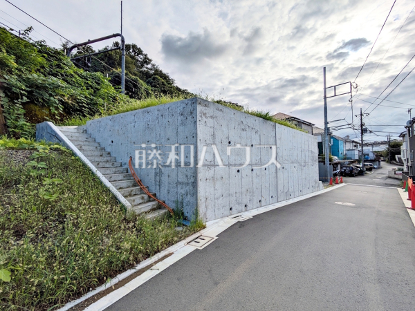 接道状況および現場風景 【日野市三沢3丁目】 接道状況および現場風景 【日野市三沢3丁目】