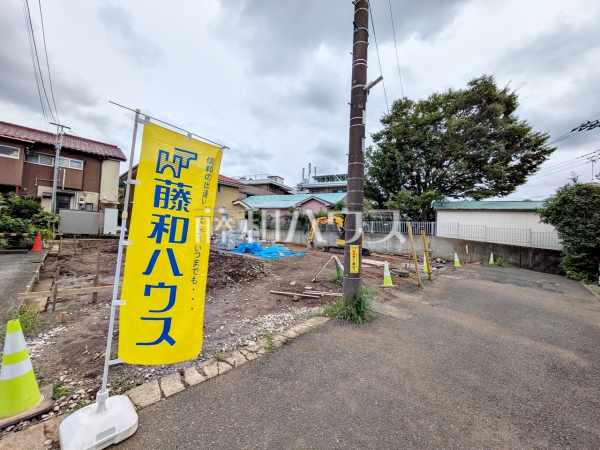 ≪接道状況≫周辺は落ち着いた雰囲気の住宅地です。小さなお子様がいるご家庭も安心です。 【稲城市百村】 ≪接道状況≫周辺は落ち着いた雰囲気の住宅地です。小さなお子様がいるご家庭も安心です。 【稲城市百村】