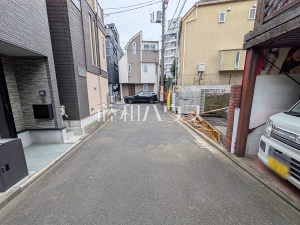 接道状況および現場風景 【中野区中央2丁目】 接道状況および現場風景 【中野区中央2丁目】