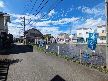 接道状況および現場風景 【小金井市東町1丁目】 平日のご案内も可能です。まずはお気軽にお問合せ下さいませ。 /撮影日2026/09/14