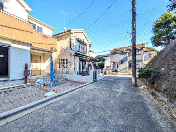 接道状況および現場風景 【志木市本町2丁目】 接道状況および現場風景 【志木市本町2丁目】
