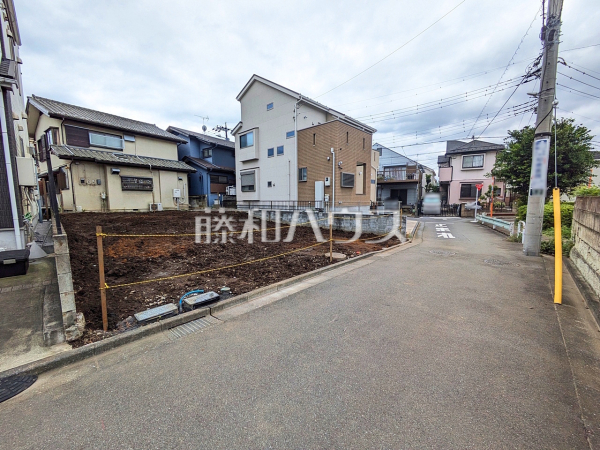 接道状況および現場風景 【西東京市泉町1丁目】 接道状況および現場風景 【西東京市泉町1丁目】