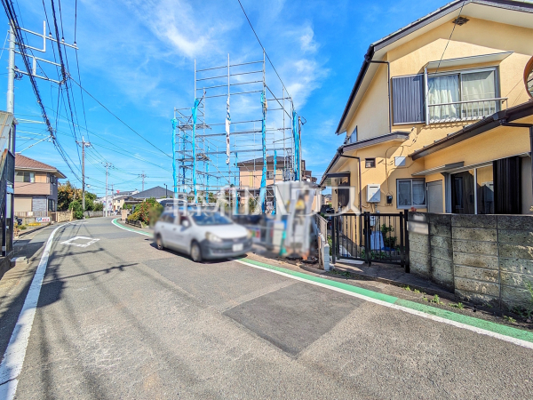 接道状況および現場風景 【多摩市百草】 接道状況および現場風景 【多摩市百草】