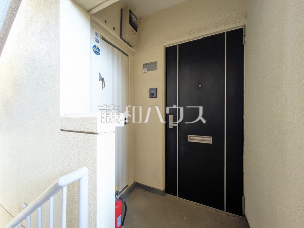 玄関 【みずほ台団地6-1号棟】 玄関 【みずほ台団地6-1号棟】