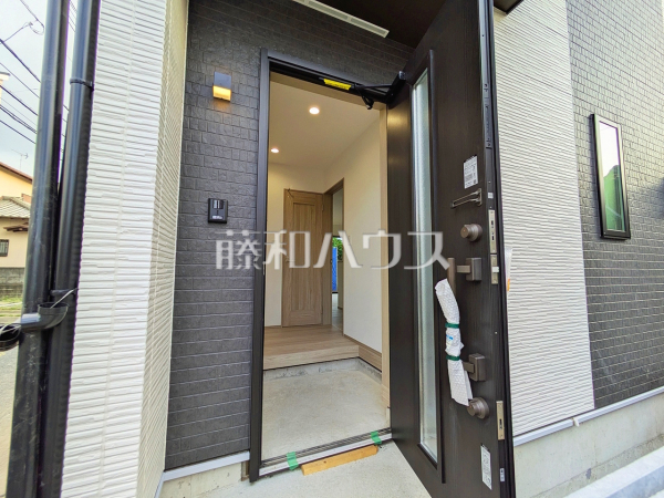 B号棟 玄関 【福岡市早良区干隈6丁目】 B号棟 玄関 【福岡市早良区干隈6丁目】